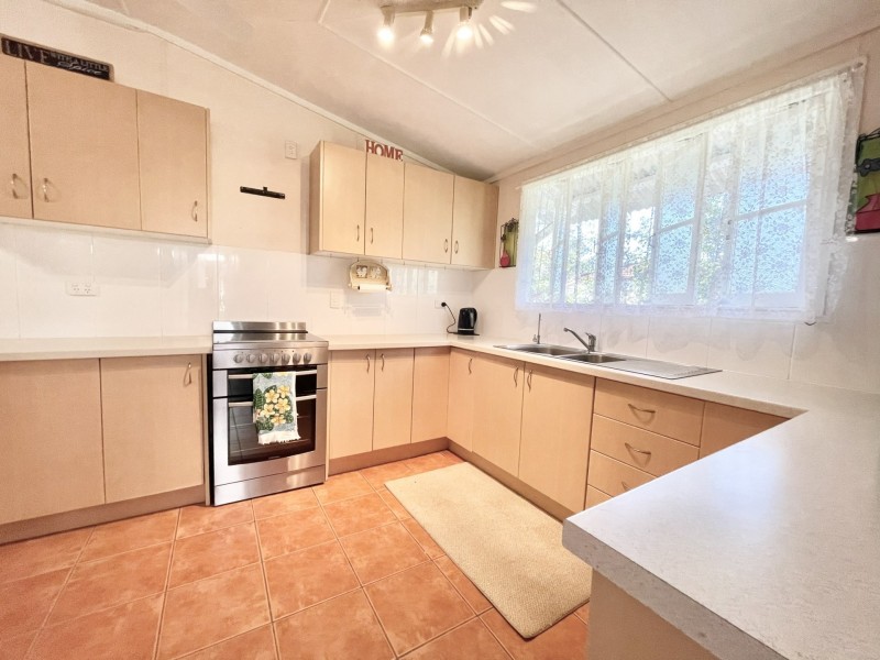 13 Wadeleigh Street, Bororen QLD 4678