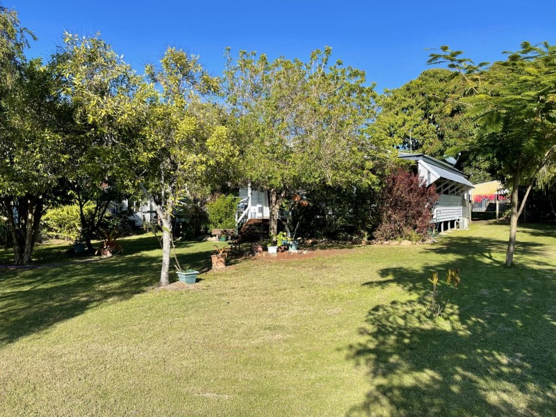13 Wadeleigh Street, Bororen QLD 4678