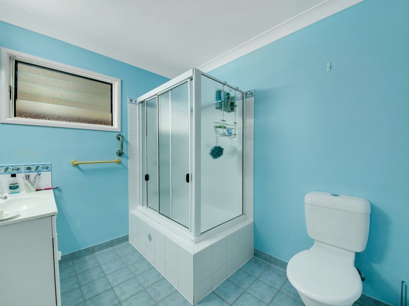 4 Yukana Street, Boyne Island QLD 4680
