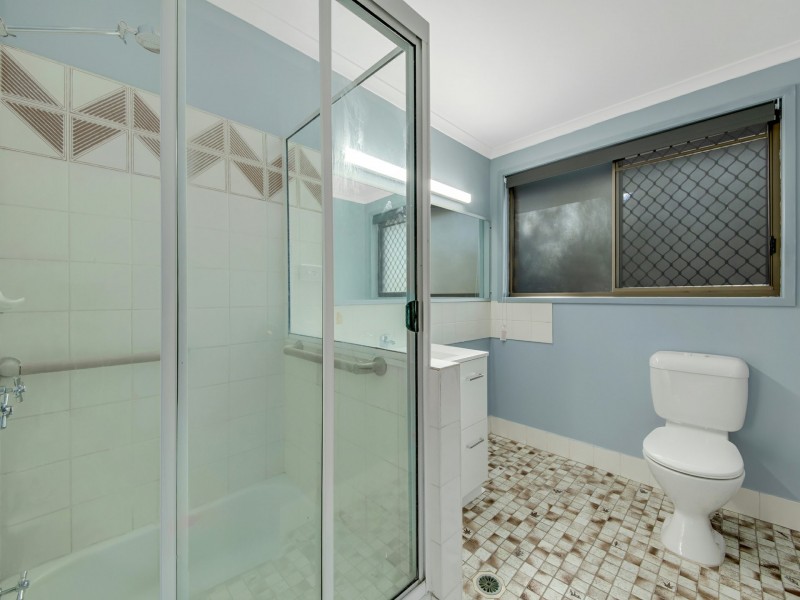 Unit 2/9 Shara Court, Boyne Island QLD 4680