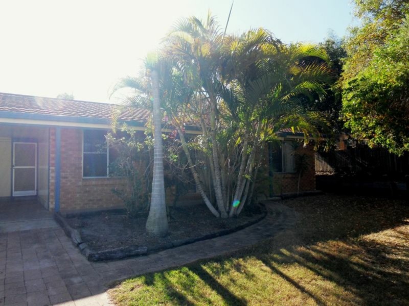 25 Edward Street, Boyne Island QLD 4680