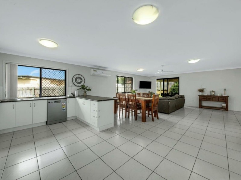 54 Bauhinia Street, Boyne Island QLD 4680