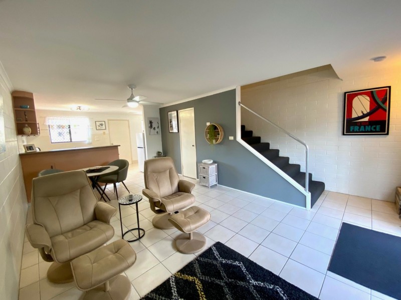 Unit 5/4 Wyndham Avenue, Boyne Island QLD 4680