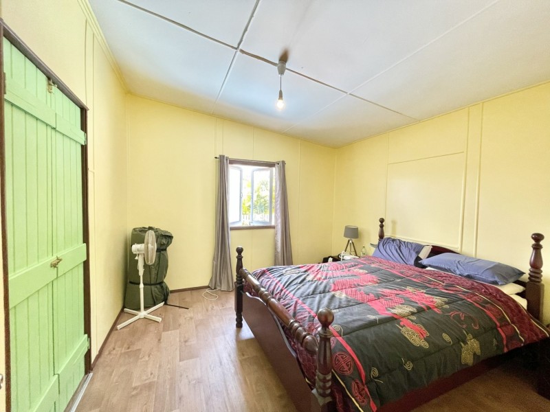 11 Dougall Street, Bororen QLD 4678