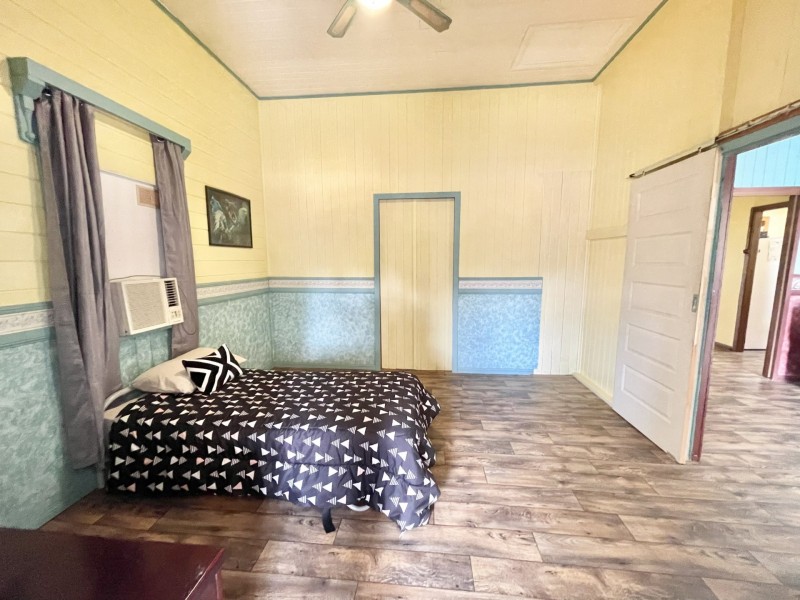 11 Dougall Street, Bororen QLD 4678