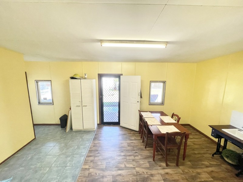 11 Dougall Street, Bororen QLD 4678