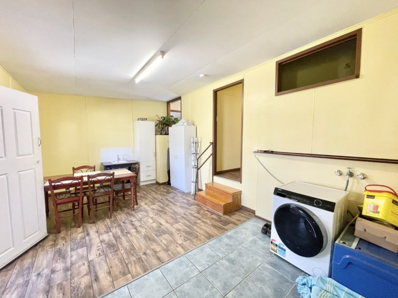 11 Dougall Street, Bororen QLD 4678