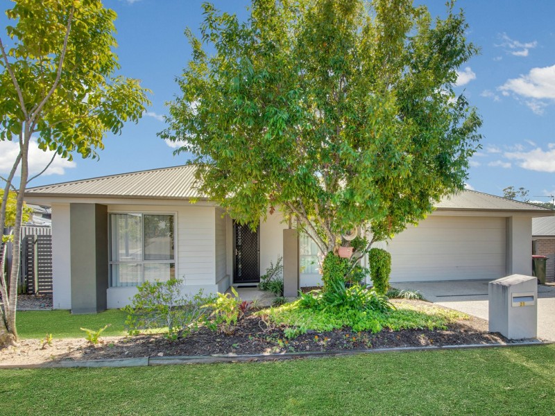 21 Clover Cres, Boyne Island QLD 4680