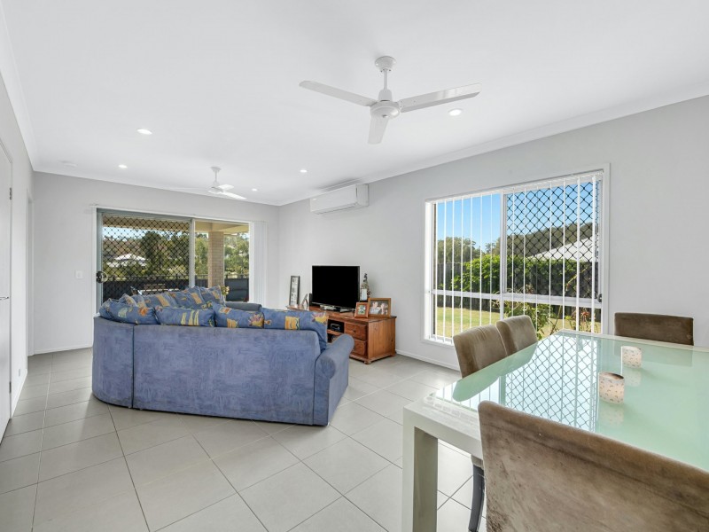 21 Clover Cres, Boyne Island QLD 4680
