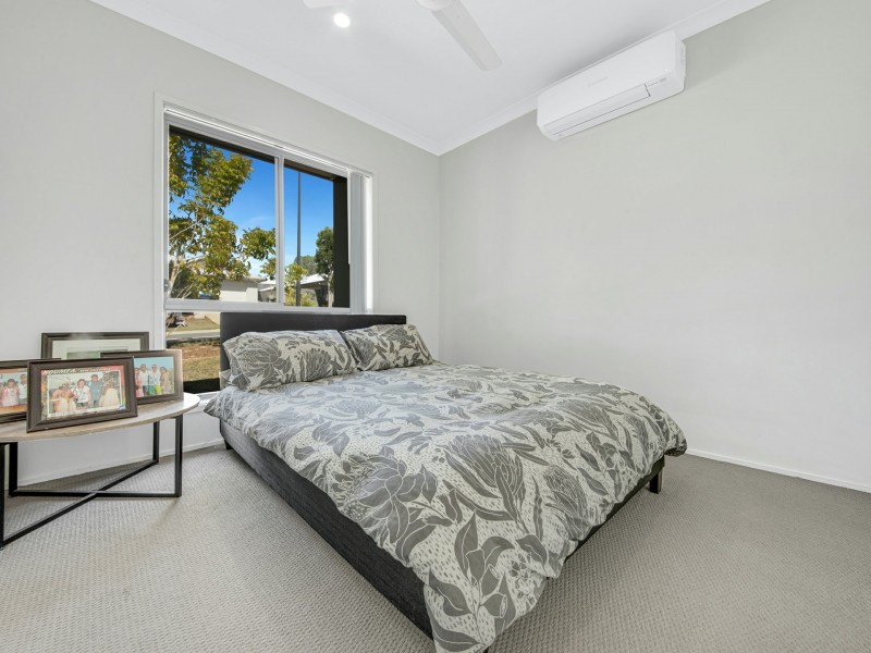 21 Clover Cres, Boyne Island QLD 4680