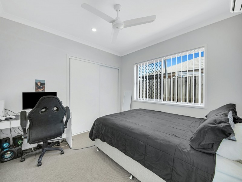 21 Clover Cres, Boyne Island QLD 4680