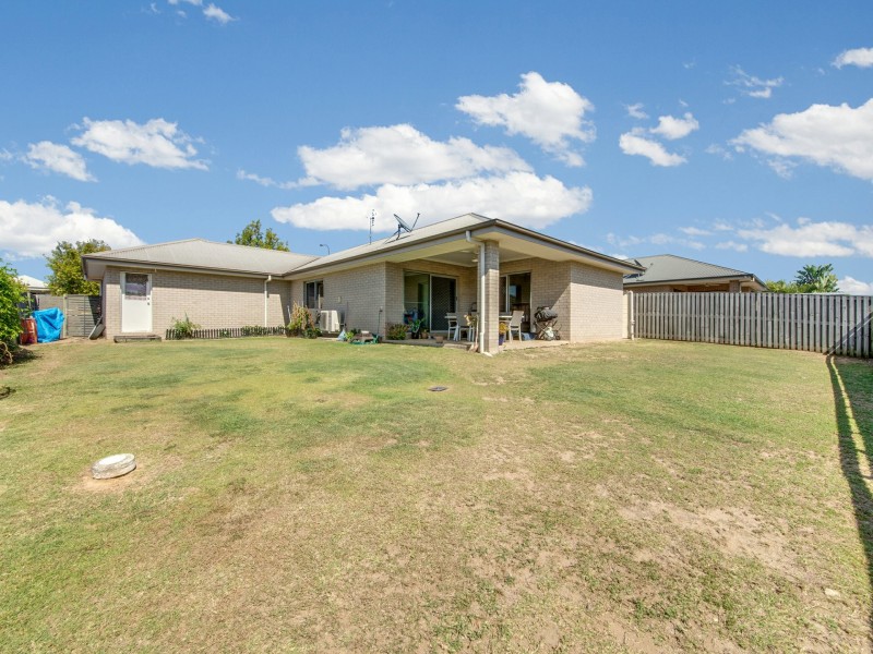 21 Clover Cres, Boyne Island QLD 4680