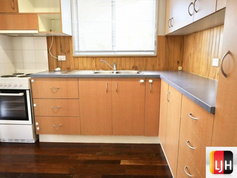 8 Marina Avenue, Boyne Island QLD 4680