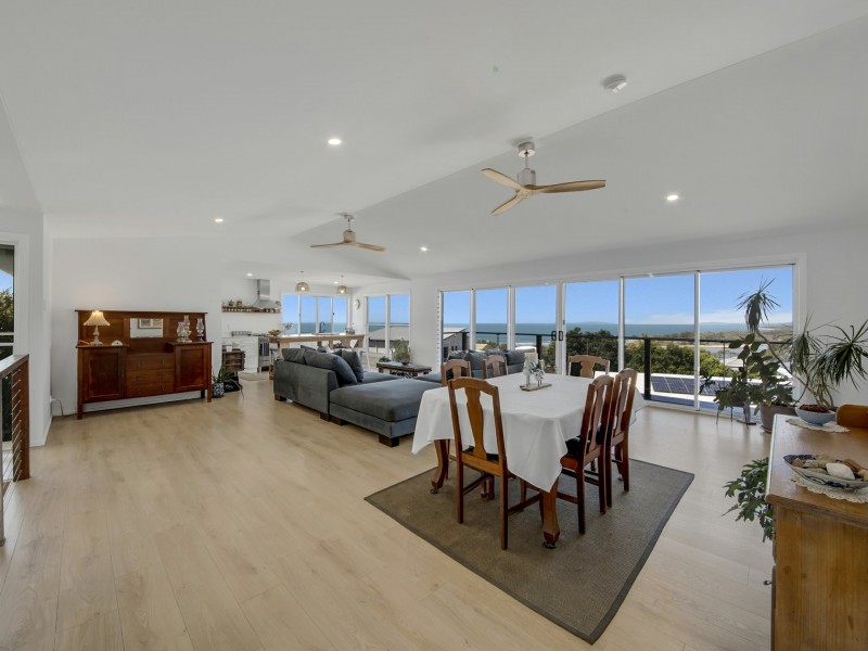 3 Zephyr Street, Tannum Sands QLD 4680