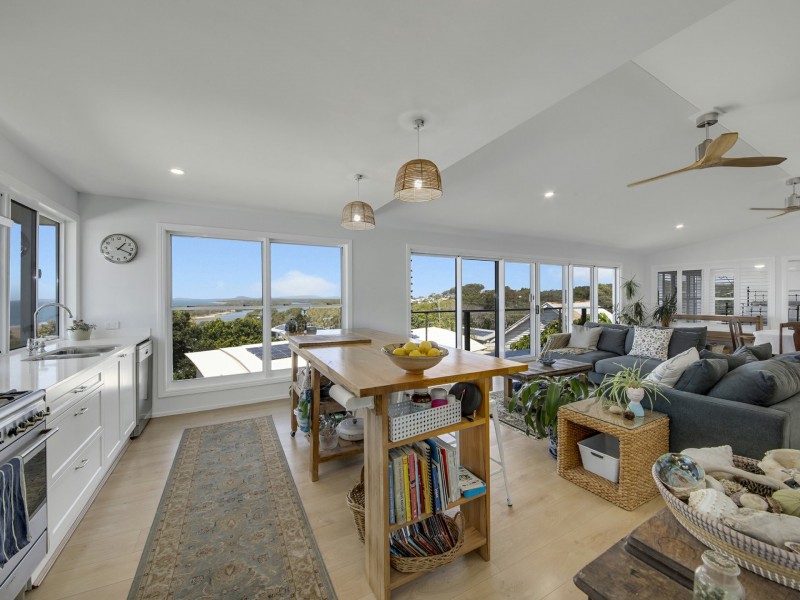 3 Zephyr Street, Tannum Sands QLD 4680