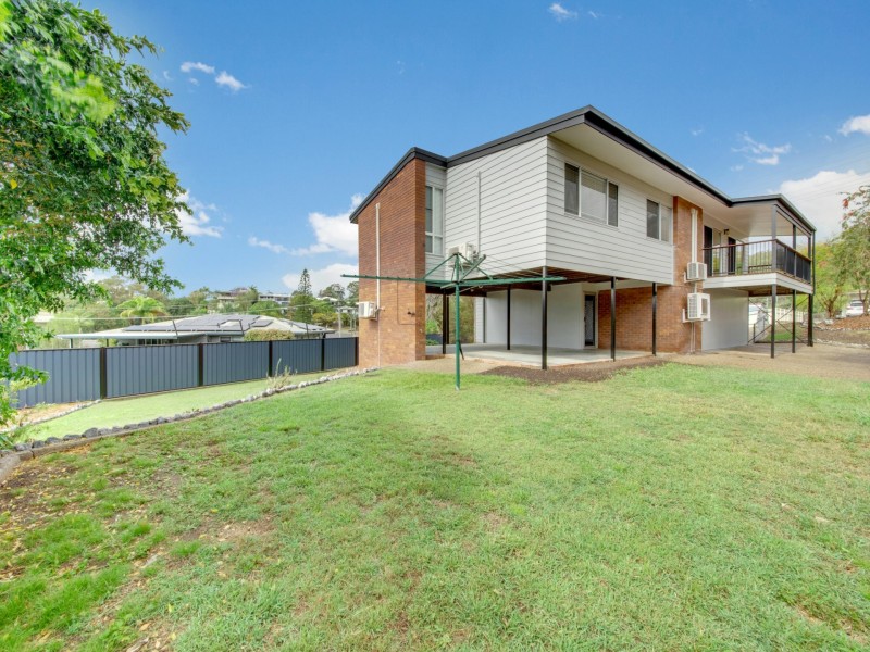 16 Hayes Avenue, Boyne Island QLD 4680