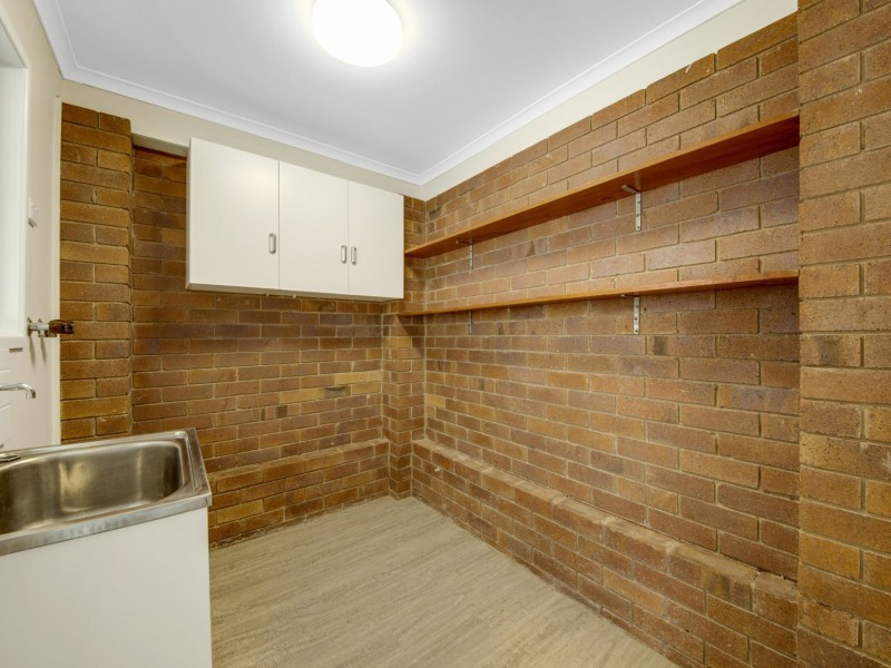 16 Hayes Avenue, Boyne Island QLD 4680