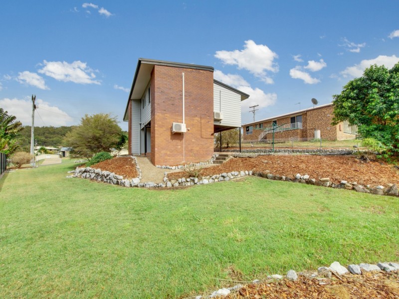 16 Hayes Avenue, Boyne Island QLD 4680