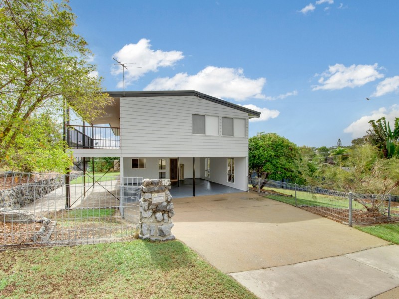 16 Hayes Avenue, Boyne Island QLD 4680