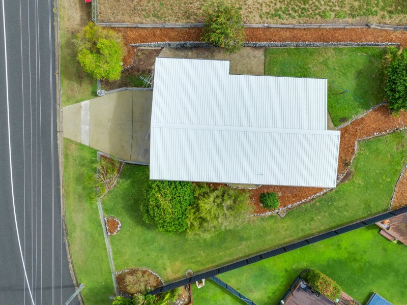16 Hayes Avenue, Boyne Island QLD 4680