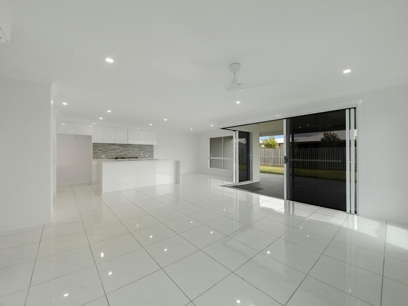 6 Barambah Parade, Boyne Island QLD 4680