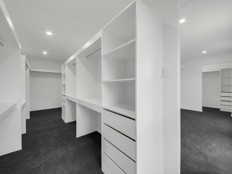 6 Barambah Parade, Boyne Island QLD 4680