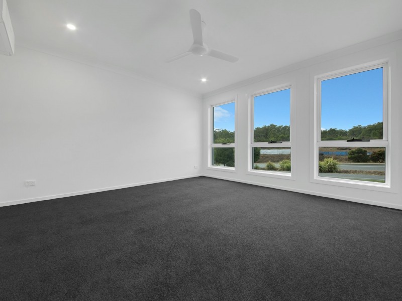 6 Barambah Parade, Boyne Island QLD 4680