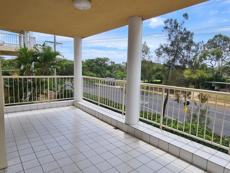 2/4 Pittsbay Crescent, Boyne Island QLD 4680