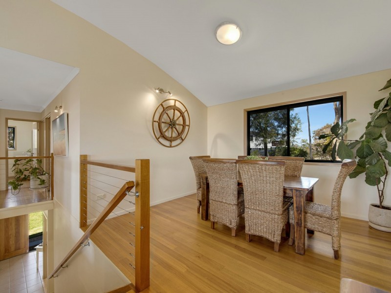 25 Sayre Crescent, Boyne Island QLD 4680