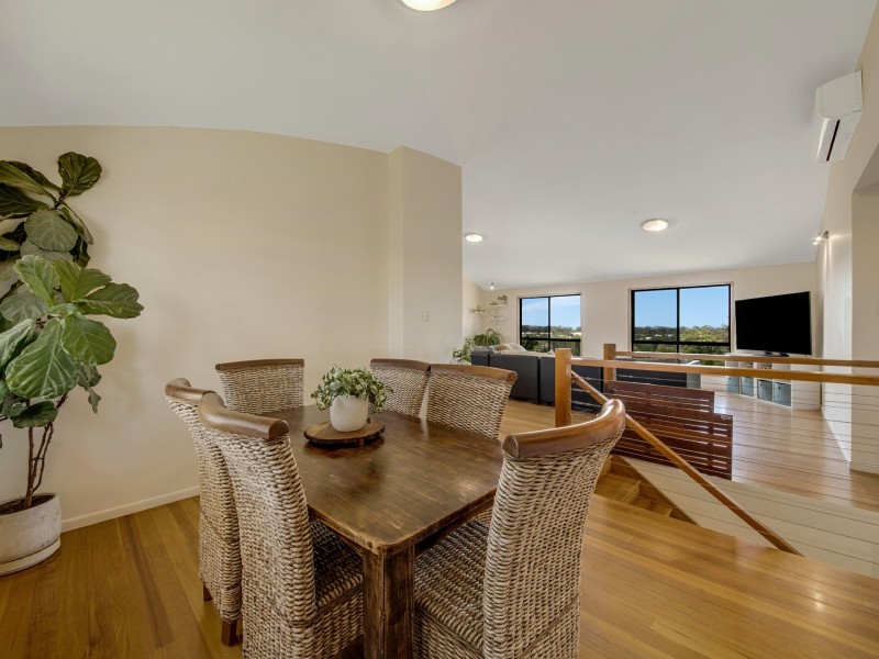 25 Sayre Crescent, Boyne Island QLD 4680