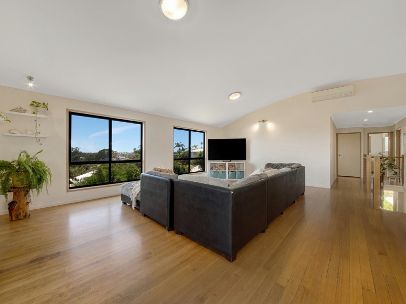 25 Sayre Crescent, Boyne Island QLD 4680