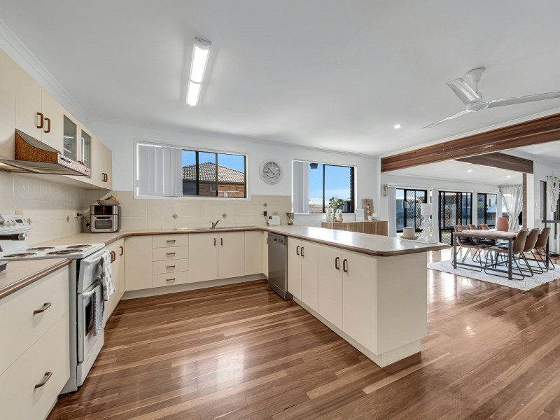 9 Caledon Street, Tannum Sands QLD 4680