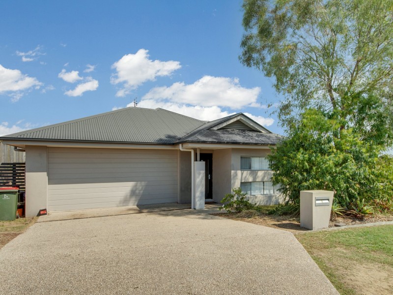 2 Buchanen Street, Boyne Island QLD 4680