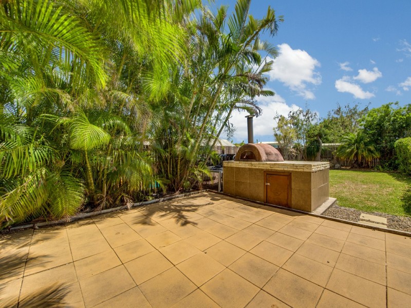 14 Winnecke Road, Tannum Sands QLD 4680