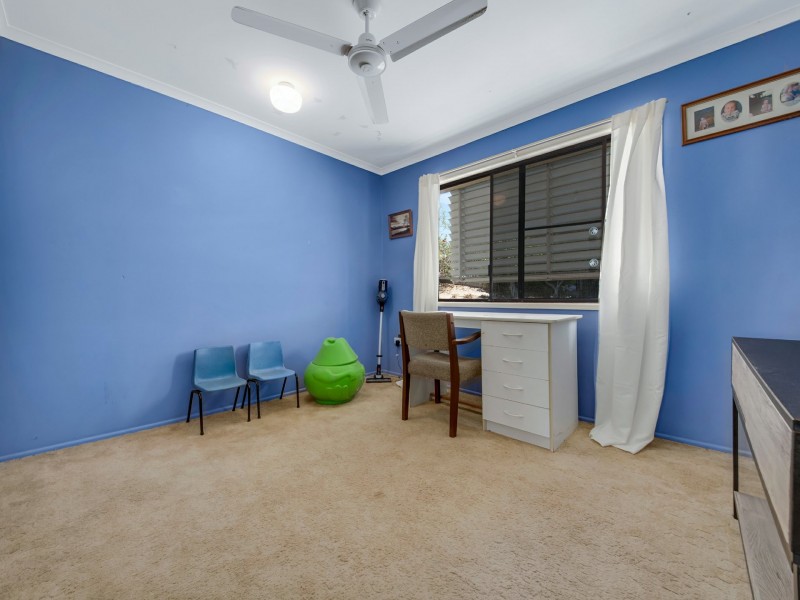 6 Quaringa Close, Boyne Island QLD 4680