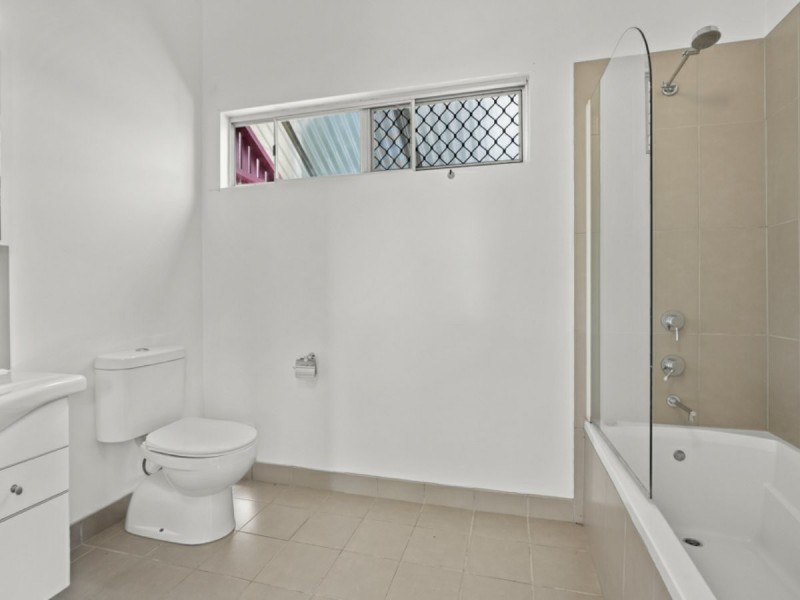 6 Sutherland Street, Calliope QLD 4680