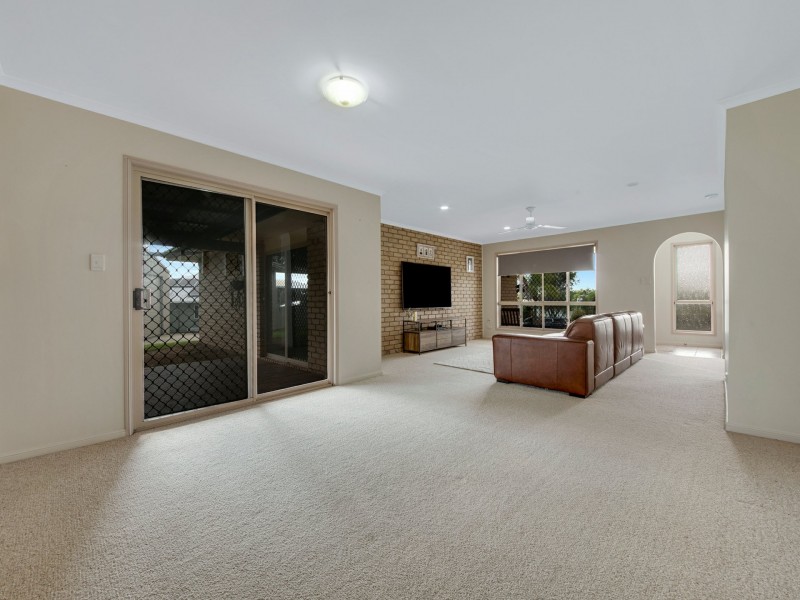 5 Minya Close, Boyne Island QLD 4680