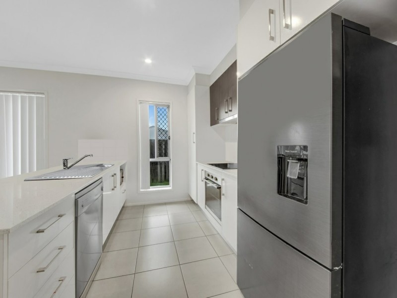 49 Clover Crescent, Boyne Island QLD 4680