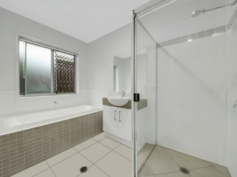 49 Clover Crescent, Boyne Island QLD 4680