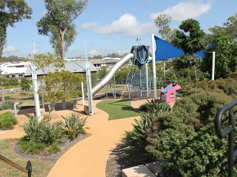 49 Clover Crescent, Boyne Island QLD 4680