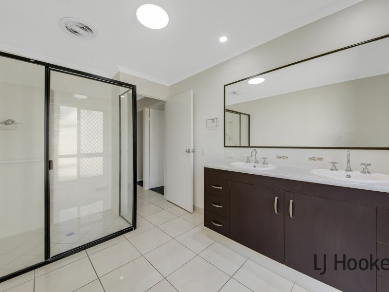 5 Stella Street, Boyne Island QLD 4680