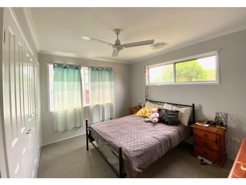 4 Bass Street, Boyne Island QLD 4680