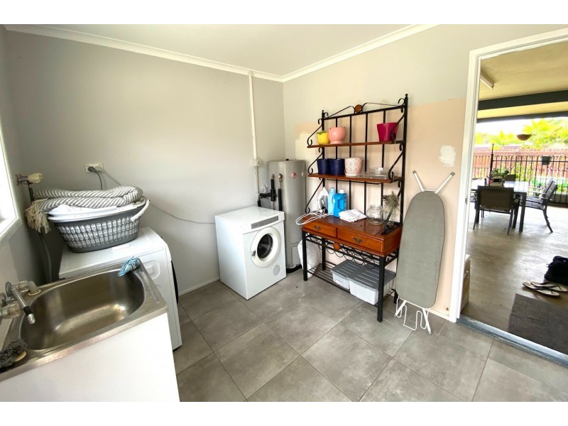 4 Bass Street, Boyne Island QLD 4680