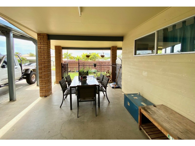 4 Bass Street, Boyne Island QLD 4680