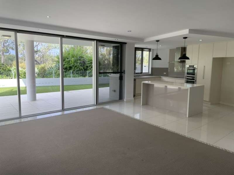 1/2 The Promenade, Boyne Island QLD 4680