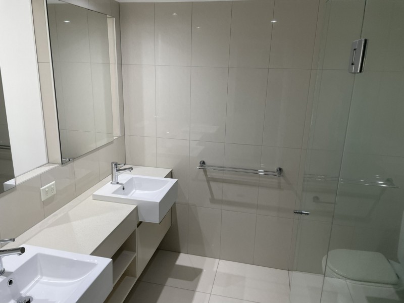 1/2 The Promenade, Boyne Island QLD 4680