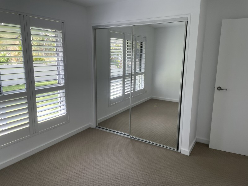 1/2 The Promenade, Boyne Island QLD 4680