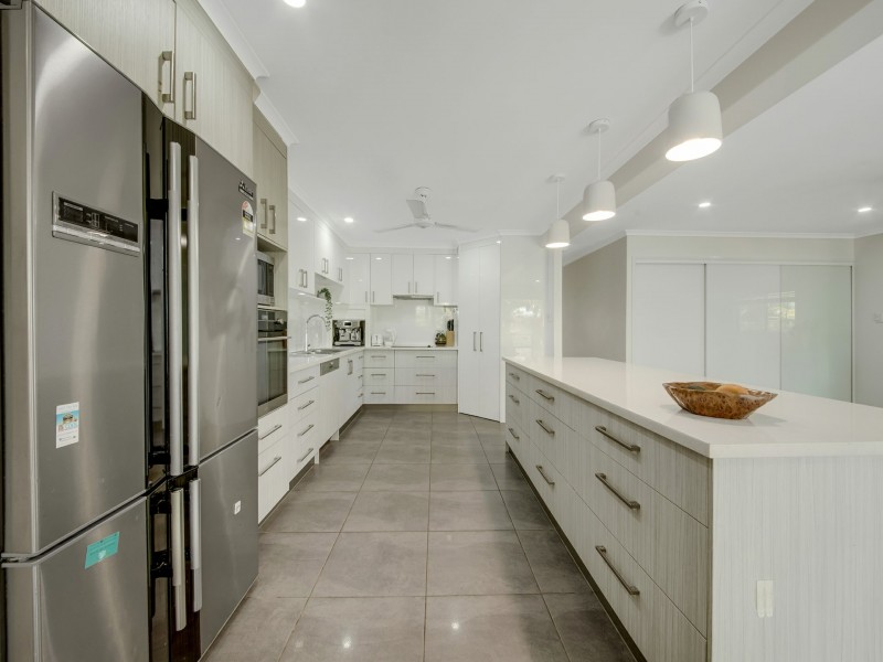 23 Amaroo Street, Boyne Island QLD 4680