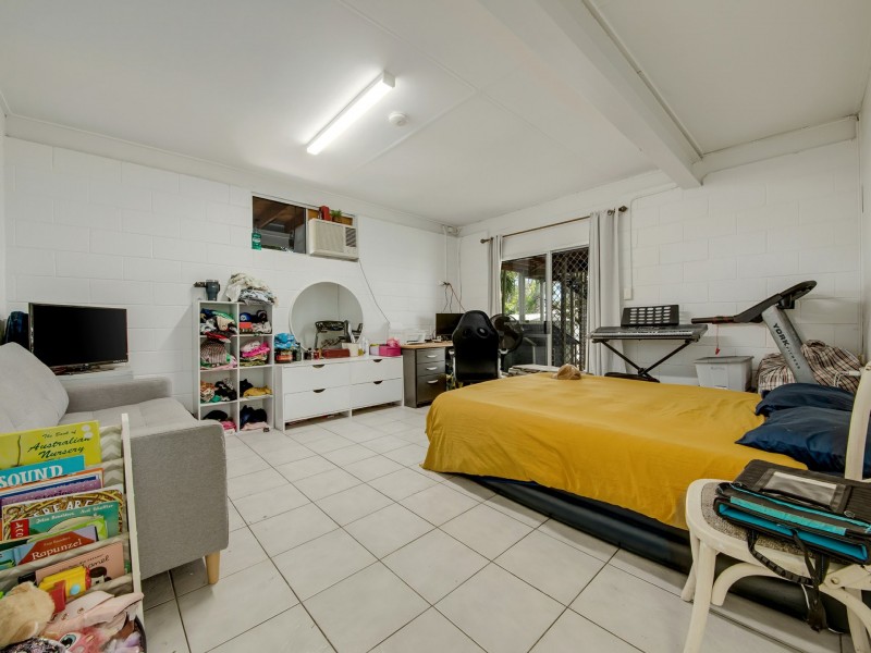 23 Amaroo Street, Boyne Island QLD 4680