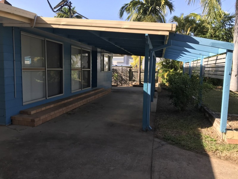 30 Alkina Crescent, Boyne Island QLD 4680